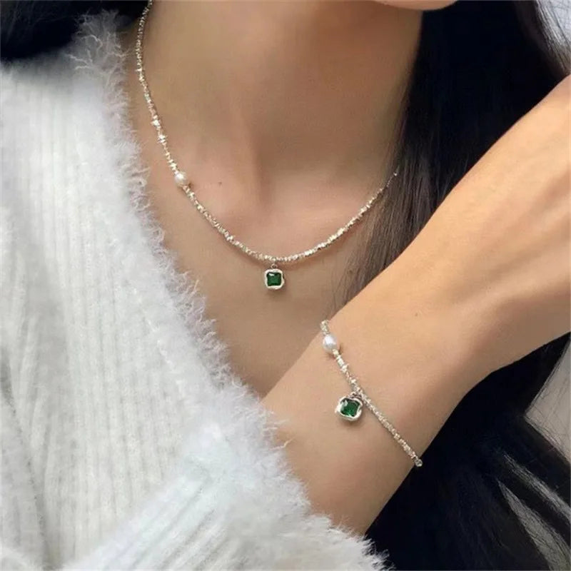 925 Sterling Silver Emerald Green Pendant Pearl Necklace for Women